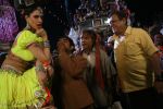 Shweta & Om Puri at the Item song shot for film RAAMBHAJJAN ZINDABAD in Raj Pipla, Mumbai on 13th Feb 2013.JPG